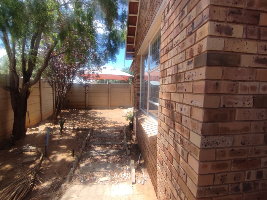 2 Bedroom Property for Sale in Fleurdal Free State